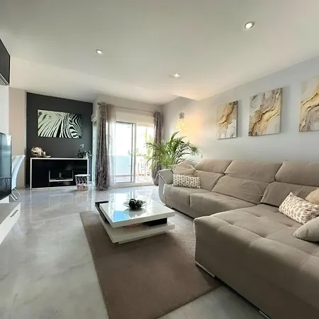 Golf Valle * Εστεπόνα