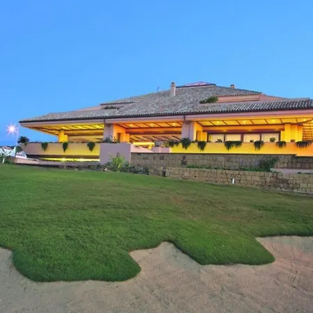 Golf Valle * 埃斯特波纳